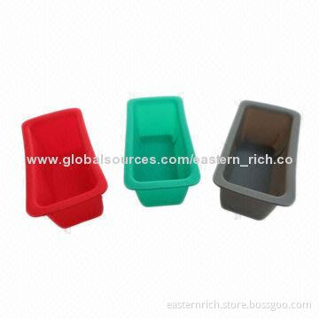 Silicone mini loaf pan, sized 14.5x7x5.5cm